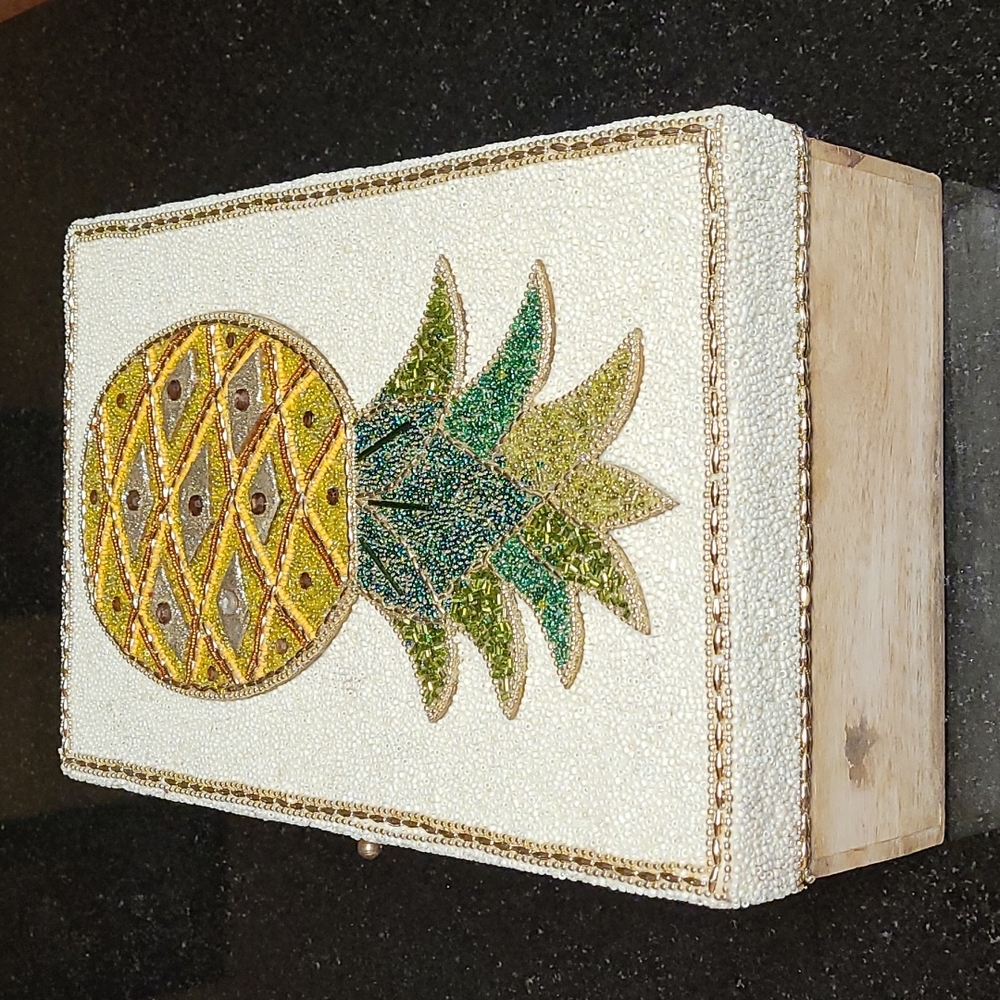 Pineapple Embellished Keepsake Box - Picture 4 of 12